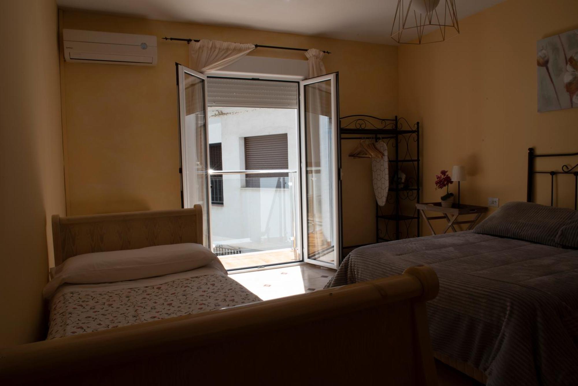 La Cueva De La Abuela Villa เซเนส เด ลาเบกา ภายนอก รูปภาพ